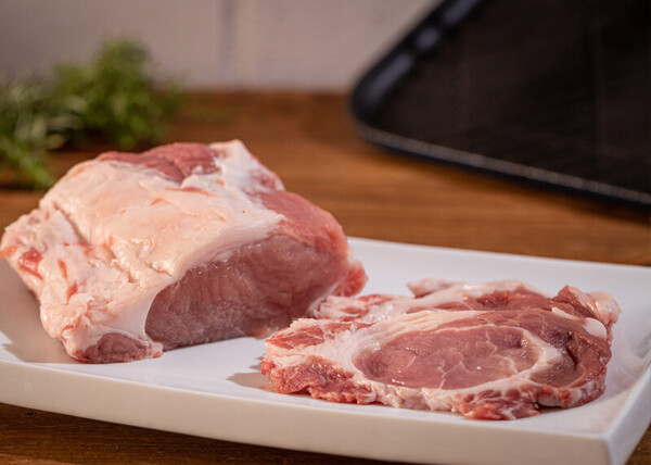LOMO FILETEADO DE CERDO ECO dpagès (paquete de aprox. 320-350 g - 5 o 6 cortes - precio por paquete)