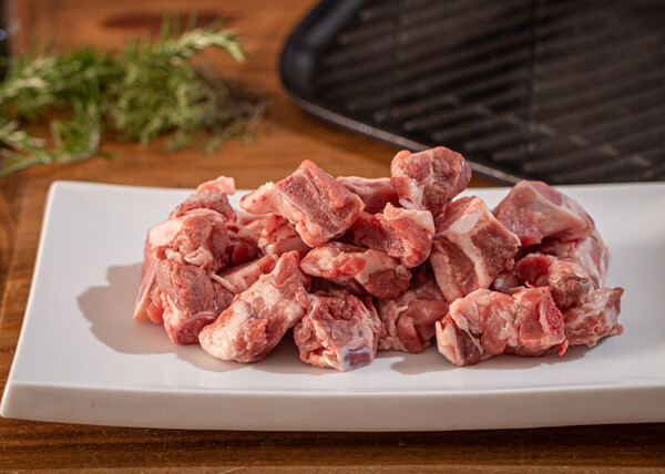 COSTILLITA DE CERDO PARA GUISAR dpagès ECO (paquete de aprox. 480-500 g - precio por paquete)